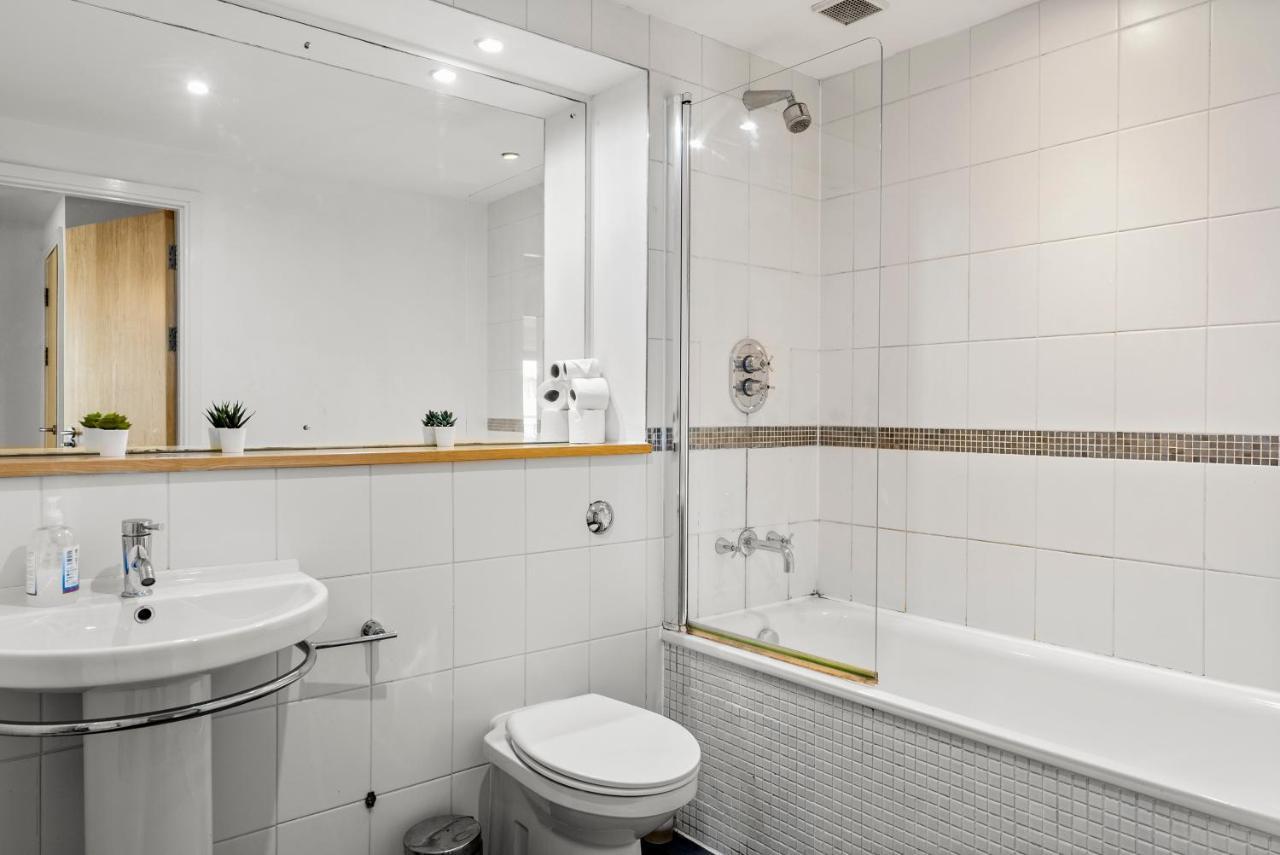 Enchanting Bristol Abode -Sleeps 6 With Balcony! Eksteriør bilde